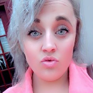 Meet your Posher, Tori